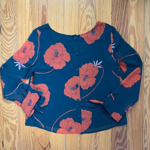 Cupcakes and Cashmere Floral Top - Picture 7 of 9